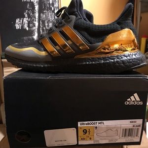 Adidas Ultraboost black and gold sz 9.5